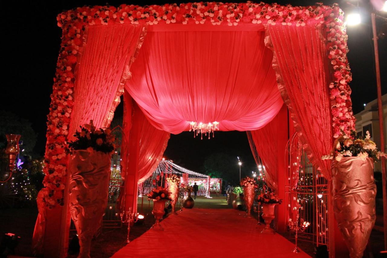 Hotel Raj Bagh Palace Jaipur Luaran gambar