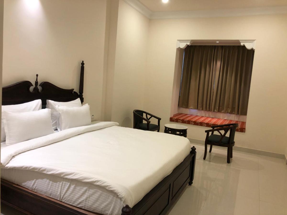 Hotel Raj Bagh Palace Jaipur Luaran gambar